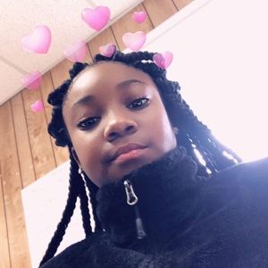 Meet your Posher, Junya